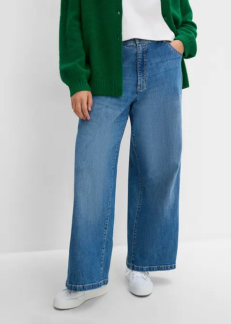 Wide-Leg-Jeans mit vorverlegter Naht in blau von vorne - bonprix