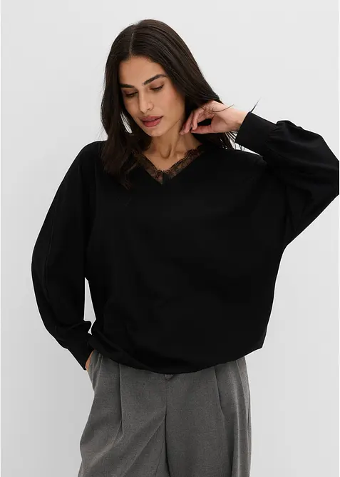 Fledermausshirt aus Viskose in schwarz von vorne (im Anschnitt) - bonprix