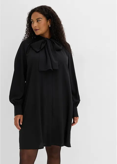 Blusenkleid mit Schluppenkragen in schwarz von vorne (Totalaufnahme) - bonprix