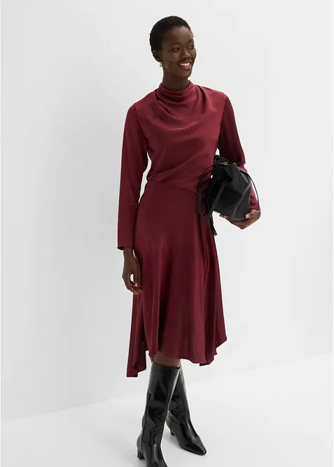 Satin-Midikleid in rot im Look von vorne (Totalaufnahme) - bonprix