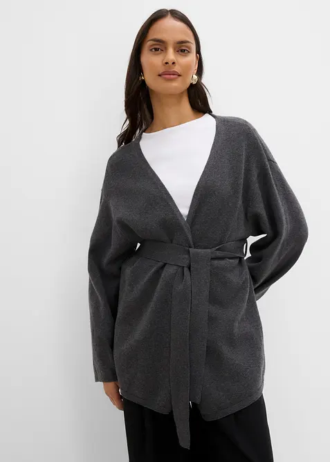 Strickjacke mit Bindegürtel in grau von vorne (im Anschnitt) - bonprix