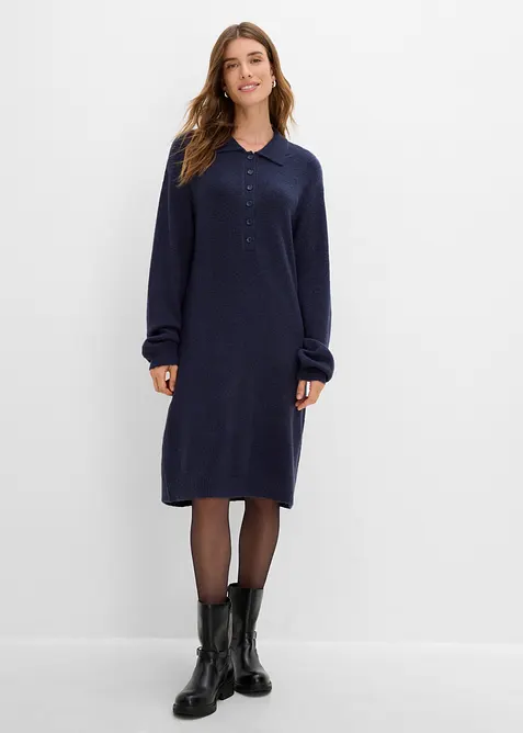 Kurzes Strickkleid mit Knopfleiste in blau von vorne (Totalaufnahme) - bonprix