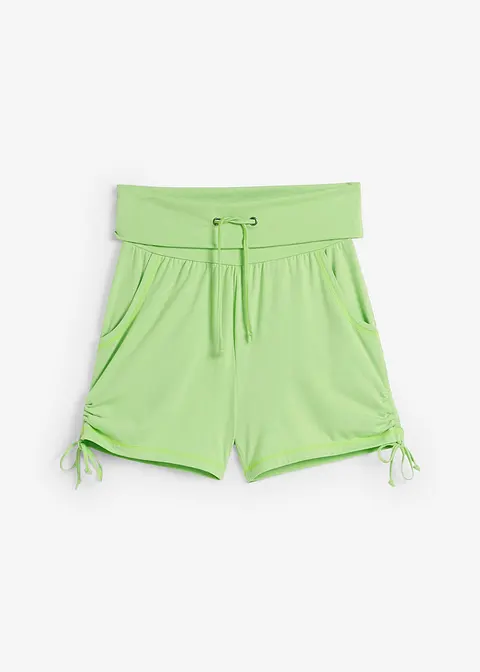 Shorts mit Raffung in grün von vorne - bonprix