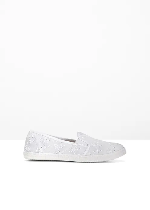 Slipper mit Lockstickerei in weiß von vorne - bonprix