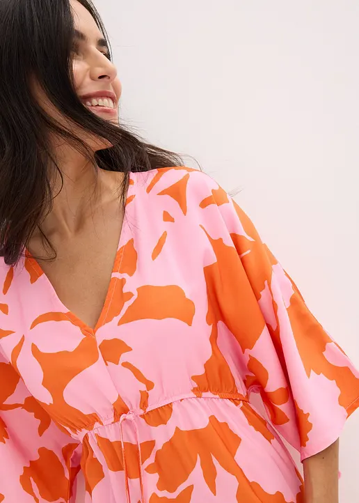 Maxikleid aus fließendem Satin in lila (Detailaufnahme) - bonprix