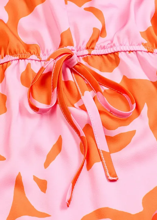 Maxikleid aus fließendem Satin in lila - bonprix