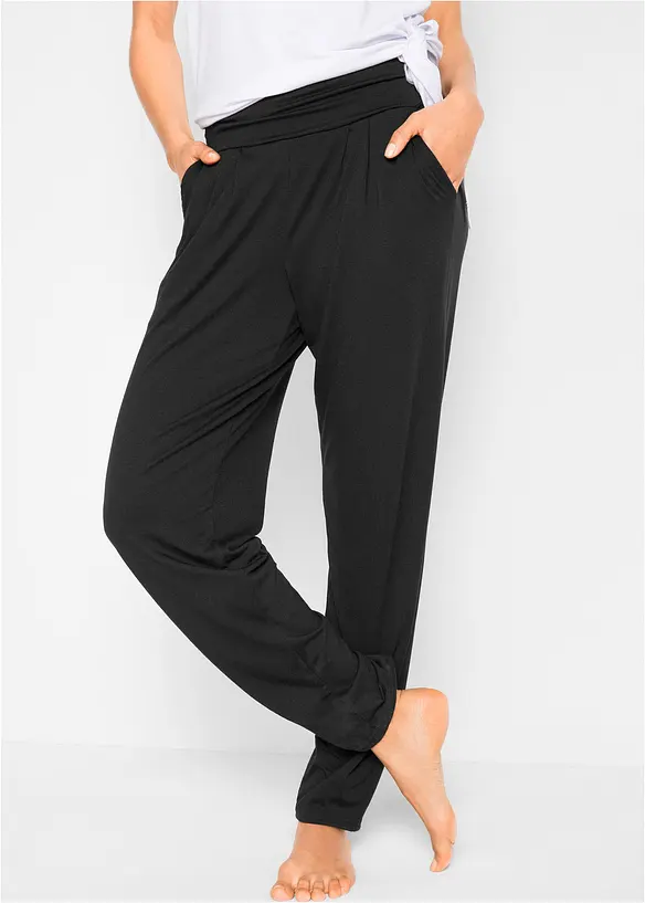 Loungewear Haremshose mit Viskose in schwarz von vorne - bonprix