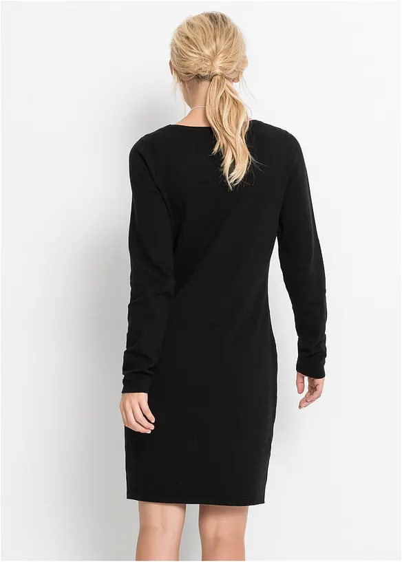 Strickkleid mit legerem Schnitt in schwarz von hinten (Totalaufnahme) - bonprix Strickkleid mit legerem Schnitt in schwarz von hinten (Totalaufnahme) - bonprix