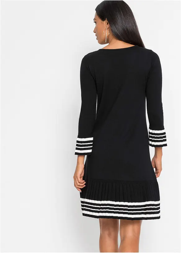 Strickkleid aus weichem Viskose-Mix in schwarz von hinten (Totalaufnahme) - bonprix