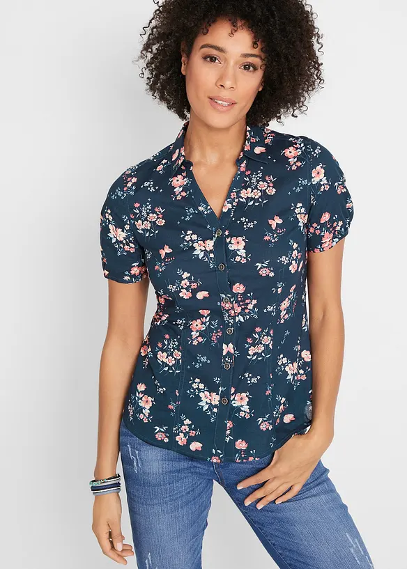Kurzarm-Bluse aus reiner Baumwolle in blau von vorne (im Anschnitt) - bonprix