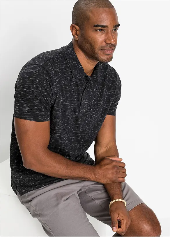 Poloshirt in Regular Fit in schwarz von vorne (im Anschnitt) - bonprix