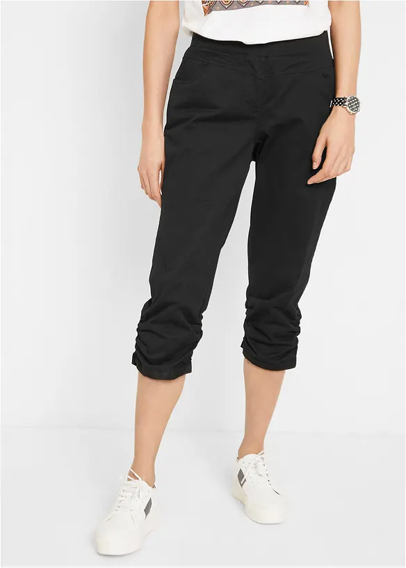 Capri-Hose aus elastischem Baumwoll-Mix in schwarz von vorne - bonprix