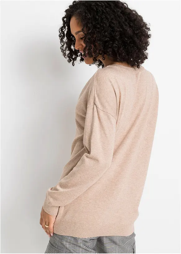 Oversize-Pullover aus Viskose- mix in beige von hinten (im Anschnitt) - bonprix