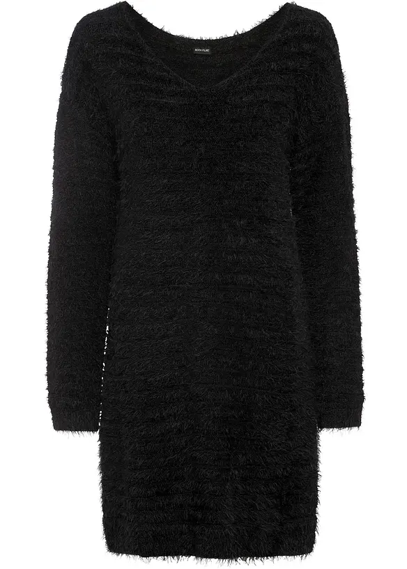 Flauschiger Long-Pullover in schwarz von vorne - bonprix