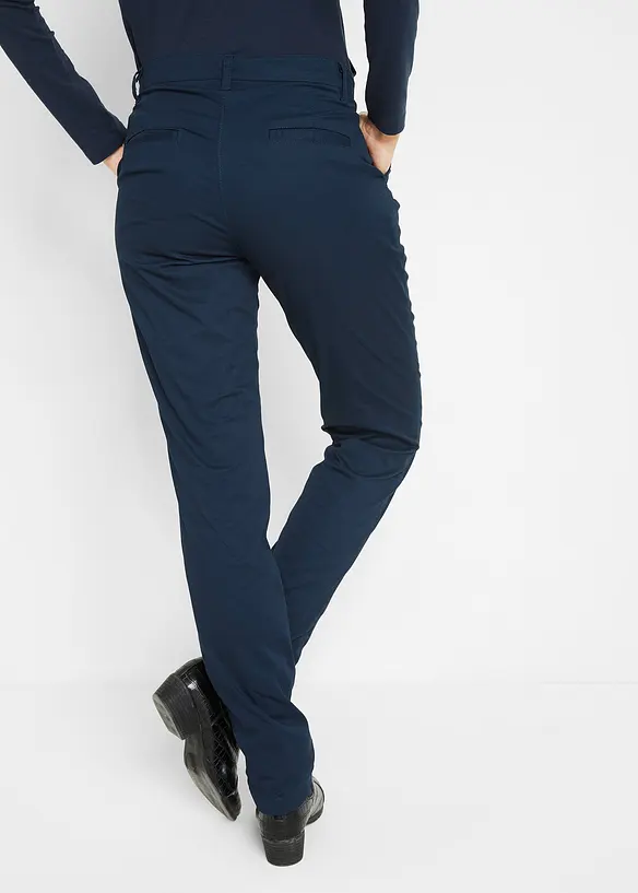 Gefütterte Chinohose aus elastischem Baumwoll-Mix in blau von hinten - bonprix Gefütterte Chinohose aus elastischem Baumwoll-Mix in blau von hinten - bonprix