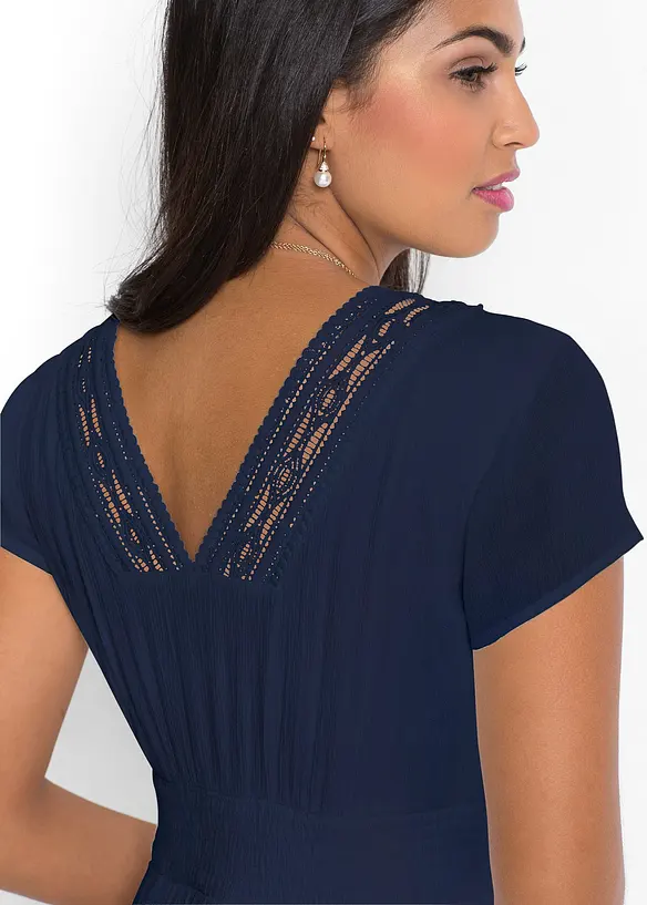 Sommer-Maxikleid mit Spitze in blau (Detailaufnahme) - bonprix