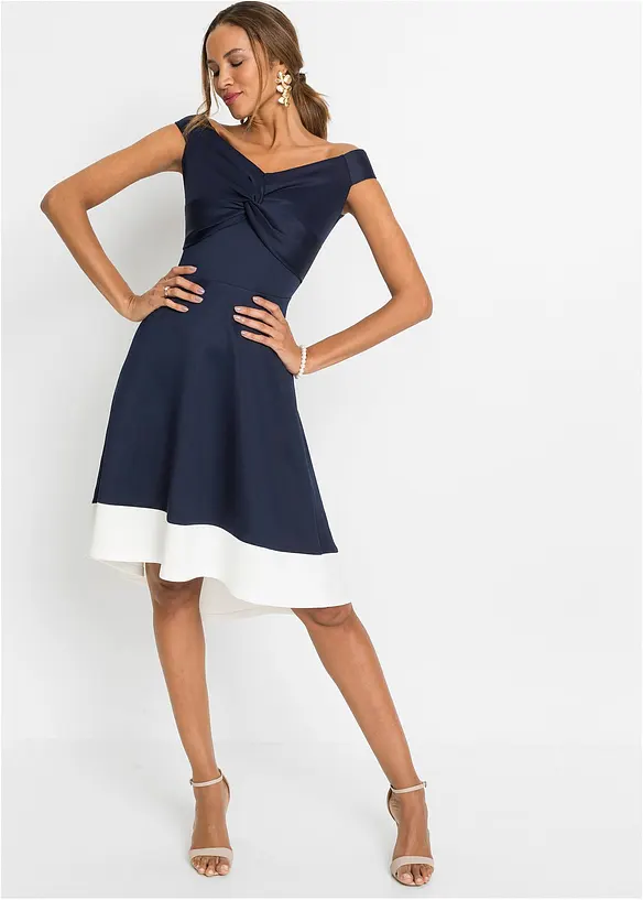 Carmen-Kleid mit Knotendetail in blau von vorne (Totalaufnahme) - bonprix Carmen-Kleid mit Knotendetail in blau von vorne (Totalaufnahme) - bonprix