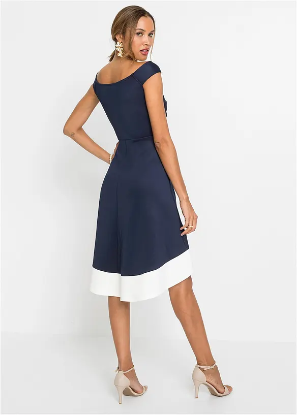 Carmen-Kleid mit Knotendetail in blau von hinten (Totalaufnahme) - bonprix Carmen-Kleid mit Knotendetail in blau von hinten (Totalaufnahme) - bonprix