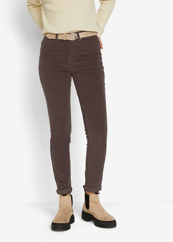 Enge Cordhose aus Baumwoll-Mix in braun von vorne - bonprix Enge Cordhose aus Baumwoll-Mix in braun von vorne - bonprix