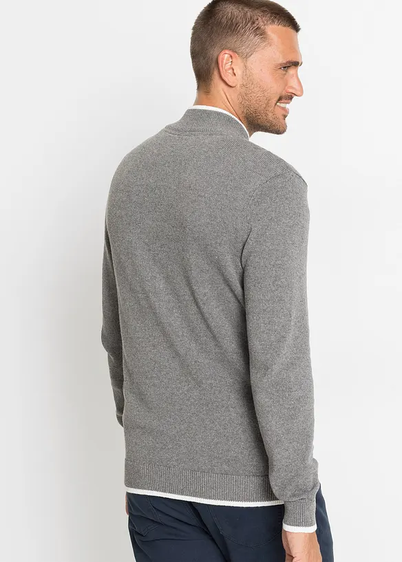Feinstrickjacke in Regular Fit in grau von hinten (im Anschnitt) - bonprix