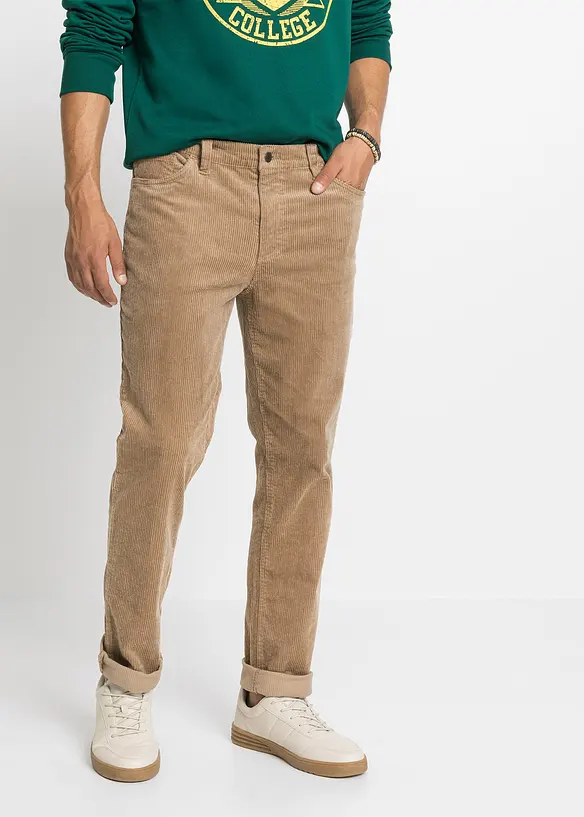 Regular-Fit Cordhose mit Komfortschnitt, Straight in braun von vorne - bonprix
