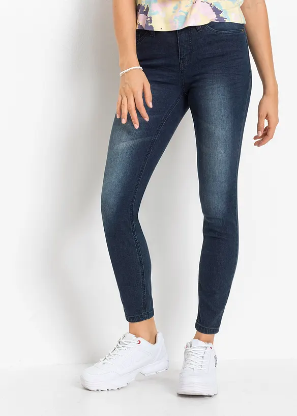 Skinny-Jeans, Mid Waist, cropped in blau von vorne - bonprix