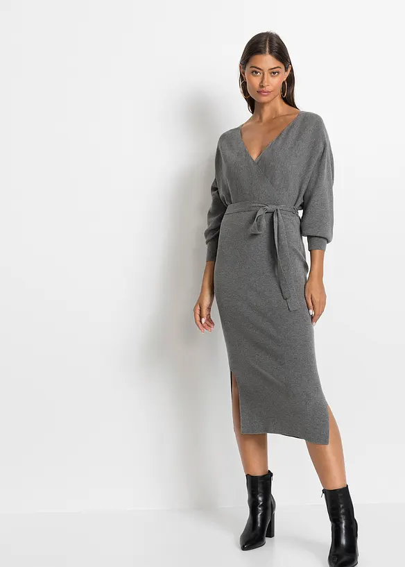 Strickkleid aus fließendem Viskose-Mix in grau von vorne (Totalaufnahme) - bonprix Strickkleid aus fließendem Viskose-Mix in grau von vorne (Totalaufnahme) - bonprix