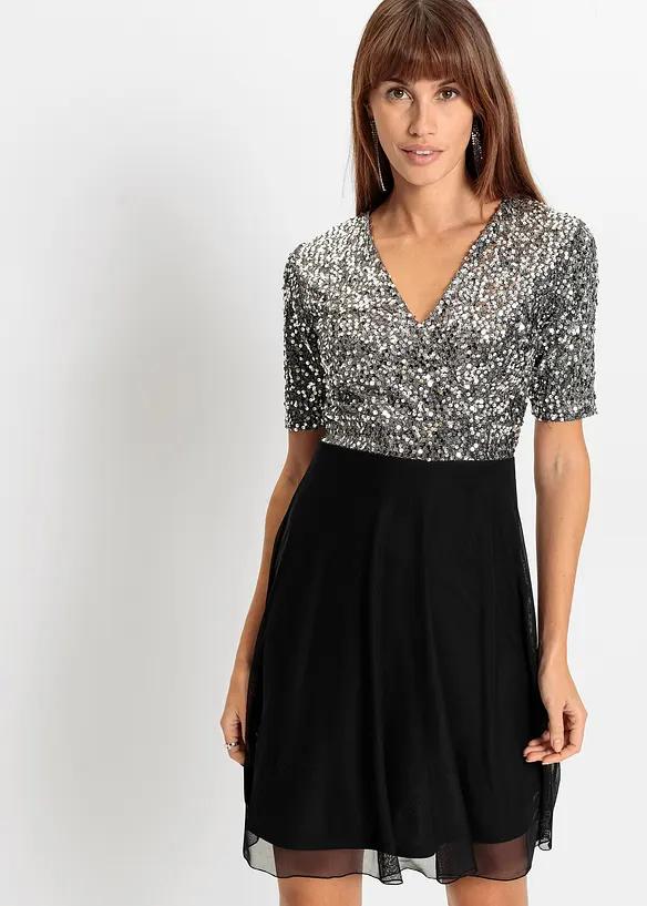 Minikleid mit Pailletten-Oberteil in Wickeloptik in silber von vorne (Totalaufnahme) - bonprix