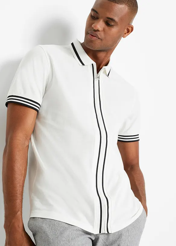 Poloshirt aus robustem Piqué in weiß von vorne (im Anschnitt) - bonprix