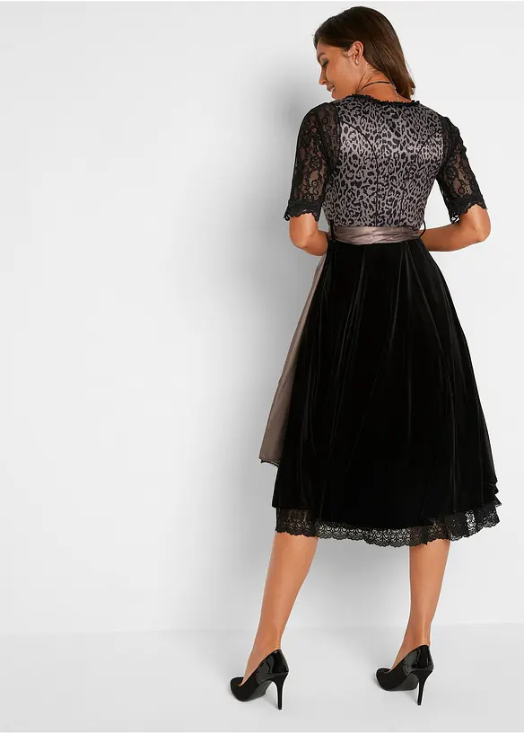 Dirndl mit Leomuster in schwarz von hinten (Totalaufnahme) - bonprix
