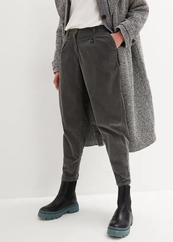 Balloon-Cordhose aus Baumwoll-Mix in grau von vorne - bonprix Balloon-Cordhose aus Baumwoll-Mix in grau von vorne - bonprix