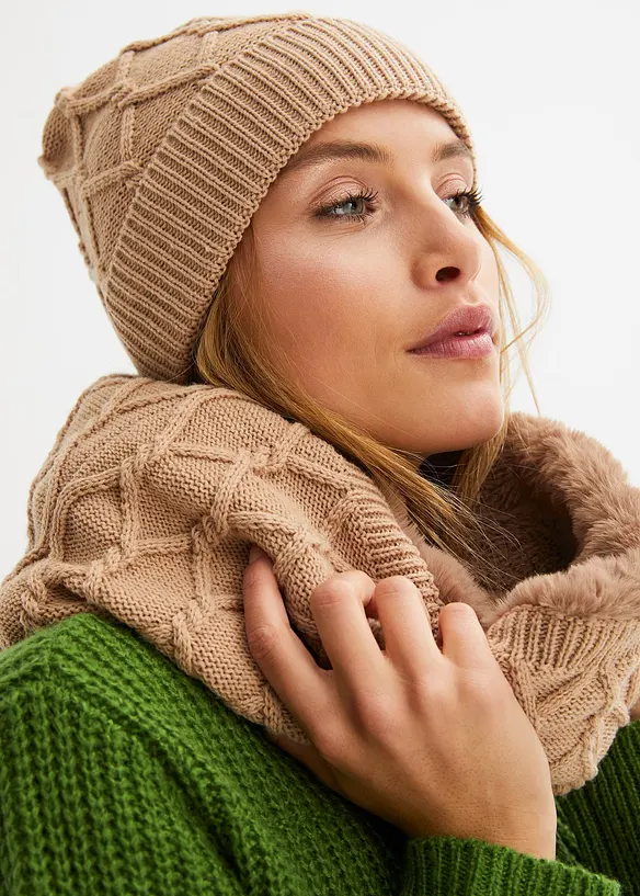 Schal und Mütze (2-tlg. Set) in beige von vorne (im Anschnitt) - bonprix
