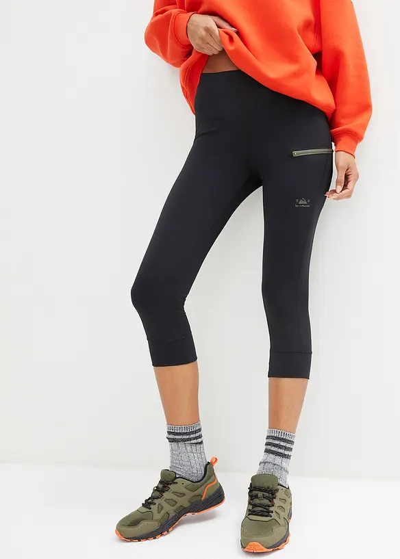 Sport-Caprileggings, schnelltrocknend in schwarz von vorne - bonprix Sport-Caprileggings, schnelltrocknend in schwarz von vorne - bonprix
