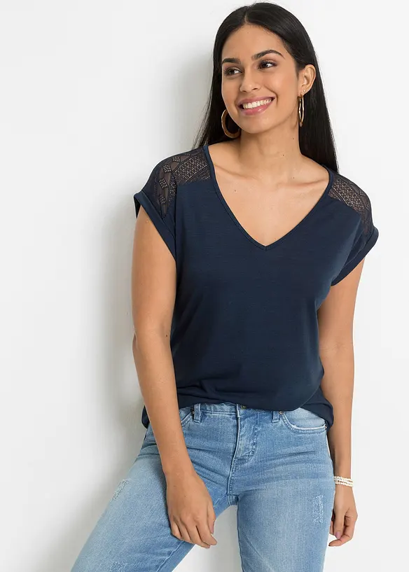 Shirt aus softem Viskose-Mix in blau von vorne (im Anschnitt) - bonprix Shirt aus softem Viskose-Mix in blau von vorne (im Anschnitt) - bonprix