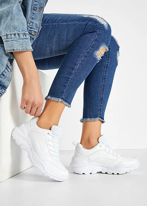 Chunky Sneaker mit leichter Sohle in weiß - bonprix