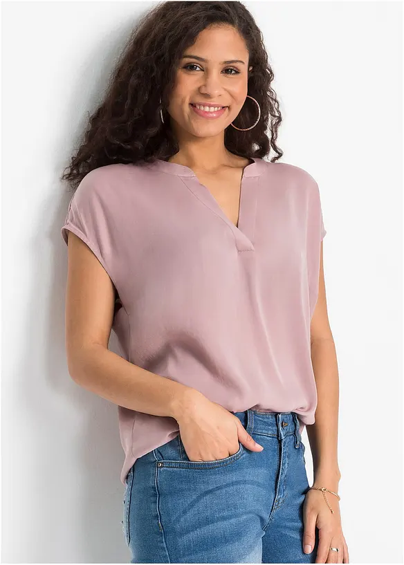 Lockere Satin-Kurzarmtunika mit überschnittenen Schultern in rosa von vorne (im Anschnitt) - bonprix