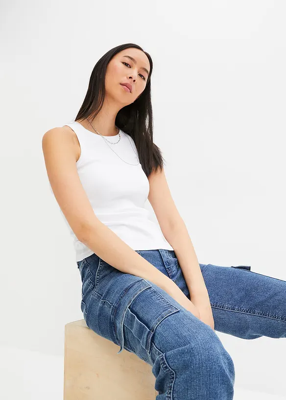 Geripptes Tanktop in weiß von vorne (im Anschnitt) - bonprix
