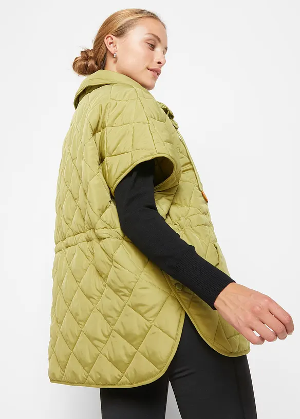 Wasserabweisende Oversize-Steppweste in grün von hinten (im Anschnitt) - bonprix