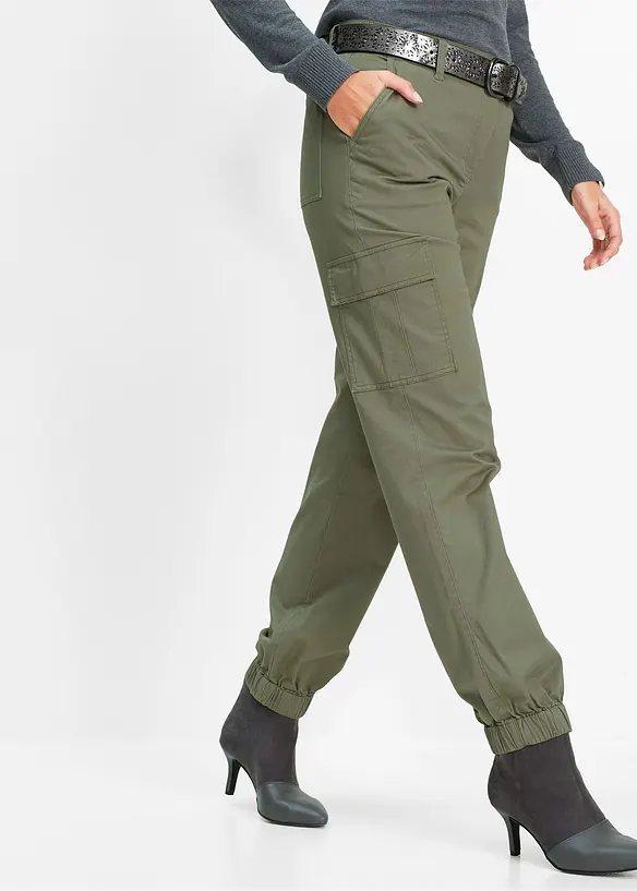 Cargohose aus Baumwoll-Stretch in grün von vorne - bonprix Cargohose aus Baumwoll-Stretch in grün von vorne - bonprix