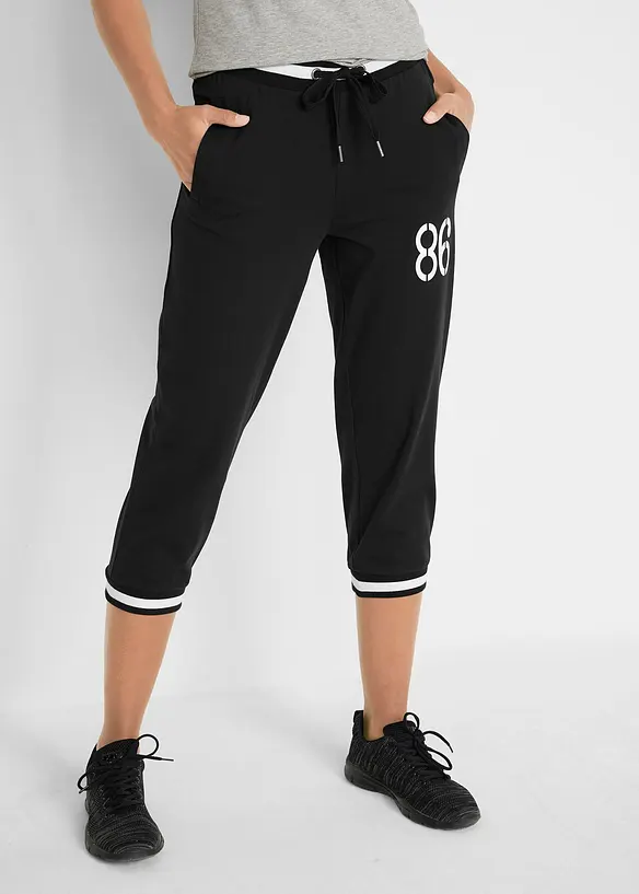 Jogginghose, 3/4-Länge aus Baumwollmix in schwarz von vorne - bonprix Jogginghose, 3/4-Länge aus Baumwollmix in schwarz von vorne - bonprix