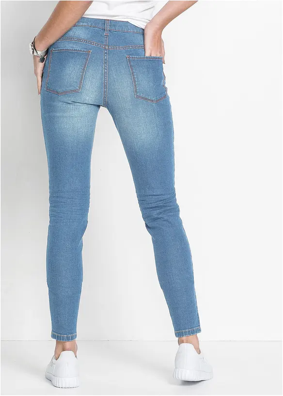 Skinny-Jeans, Mid Waist, cropped in blau von hinten - bonprix