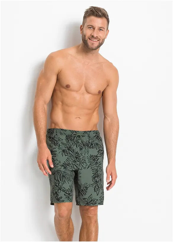 Badeshorts in grün von vorne (Totalaufnahme) - bonprix