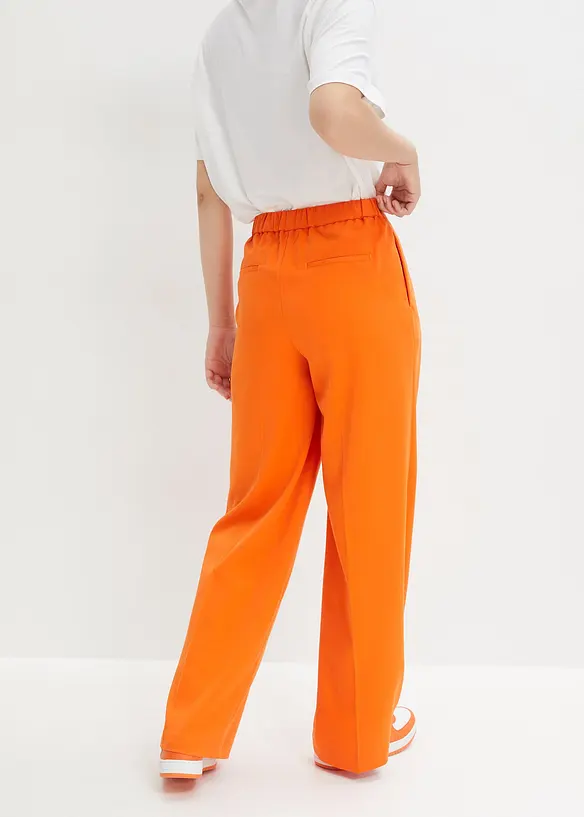 Bundfaltenhose mit Bequembund in orange von hinten - bonprix