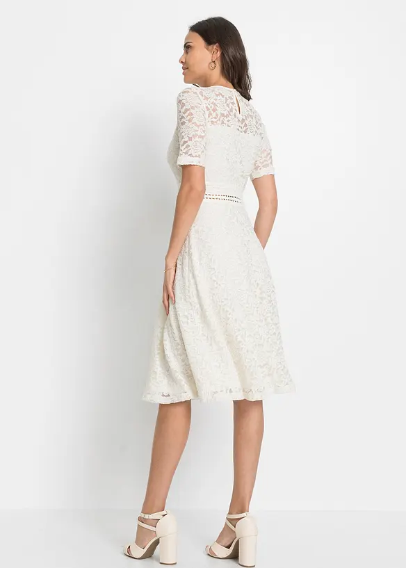 Spitzenkleid mit Häkeleinsatz in beige von hinten (Totalaufnahme) - bonprix