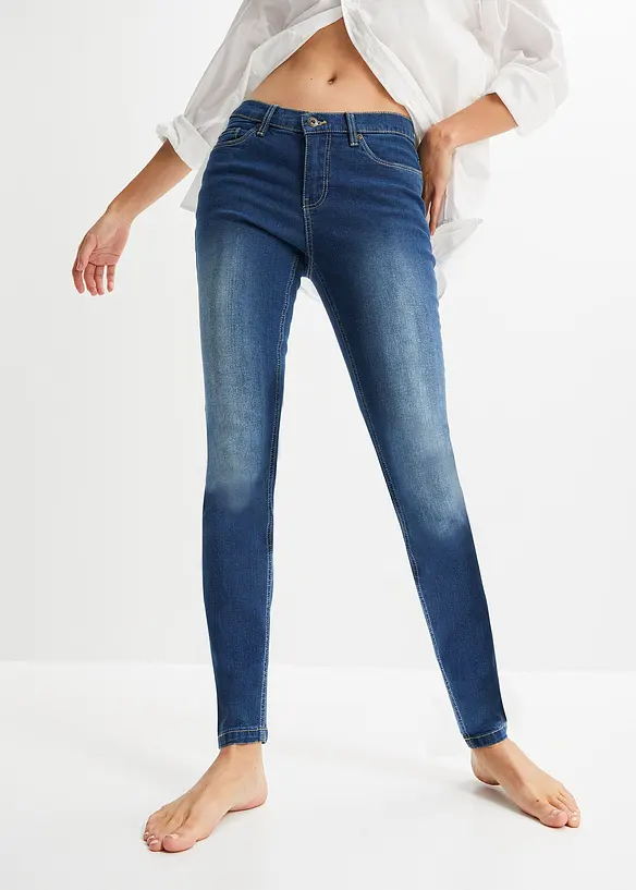 Skinny Jeans Mid Waist, Stretch in blau von vorne - bonprix