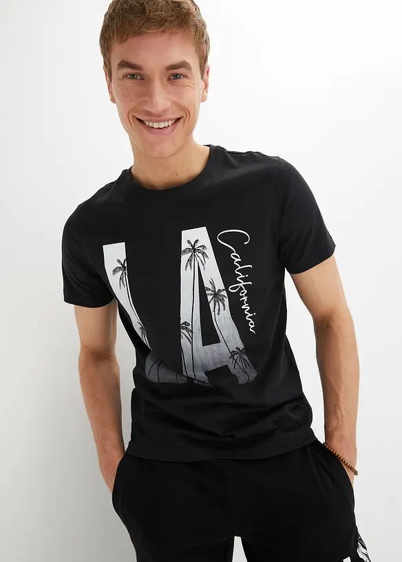 T-Shirt aus  reiner Bio-Baumwolle, Slim Fit in schwarz von vorne (im Anschnitt) - bonprix