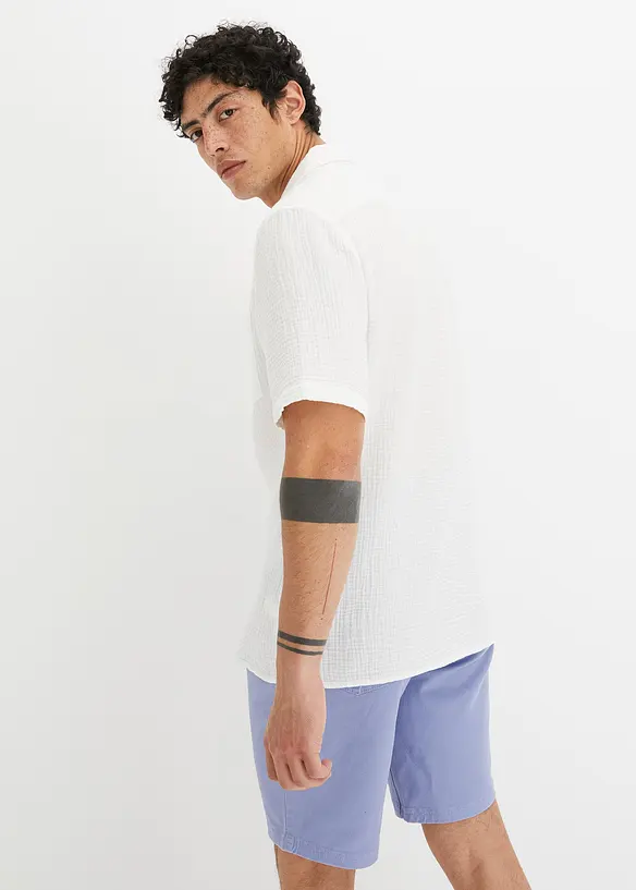 Kurzarmhemd aus Musselin in Regular Fit in weiß von hinten (im Anschnitt) - bonprix