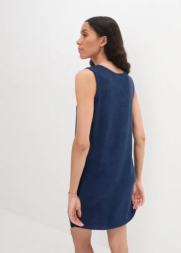 Frottee-Kleid aus Baumwoll-Mix in blau von hinten (Totalaufnahme) - bonprix Frottee-Kleid aus Baumwoll-Mix in blau von hinten (Totalaufnahme) - bonprix