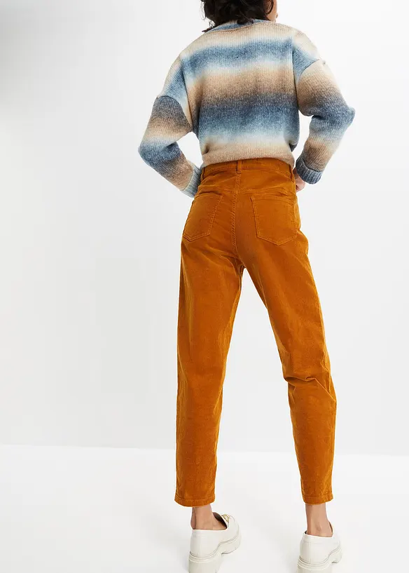 Cordhose aus elastischem Baumwoll-Mix in braun von hinten - bonprix