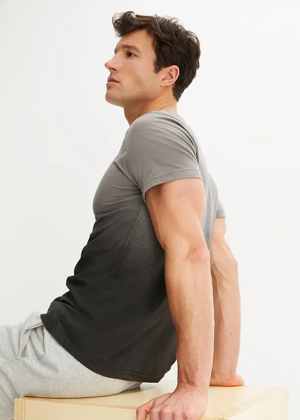 T-Shirt aus reiner Baumwolle, Slim Fit in grau von hinten (im Anschnitt) - bonprix